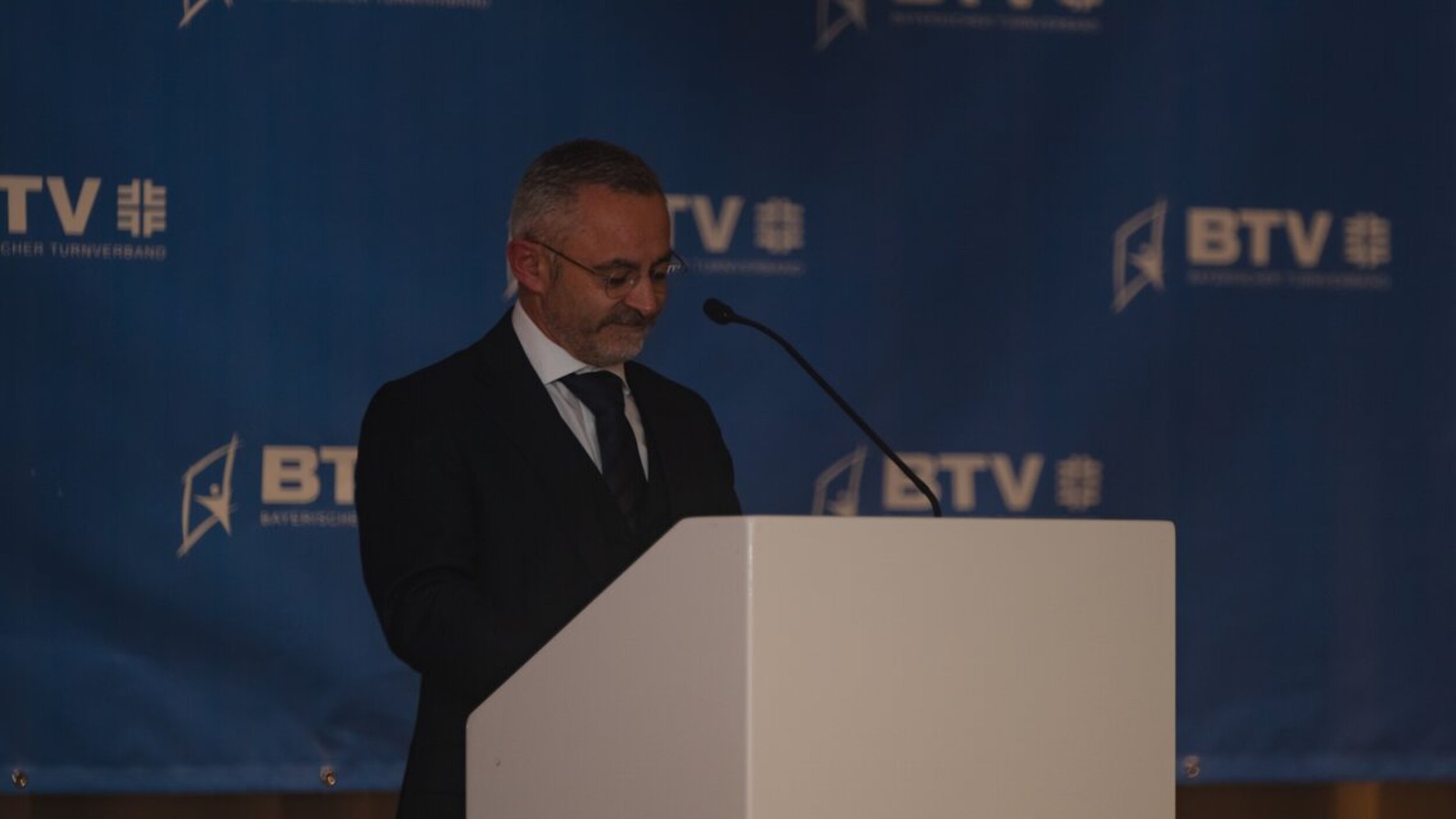 Dr. Alfons Hölzl